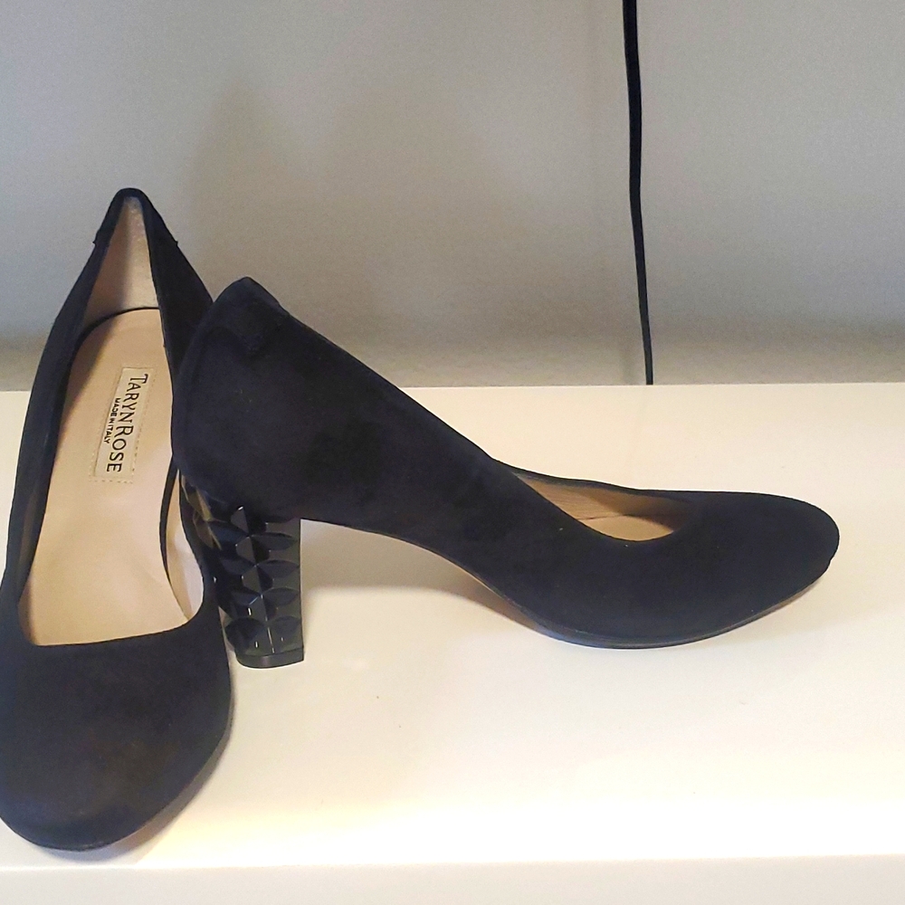 TARYN ROSE BLACK SUEDE PUMPS Size 6 1/2
